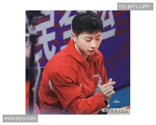 张琳芃关键时刻解围成功助力球队逆转局势展现防守实力