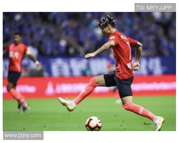 韦世豪精彩抽射远射助力球队逆转胜利展现超强个人能力